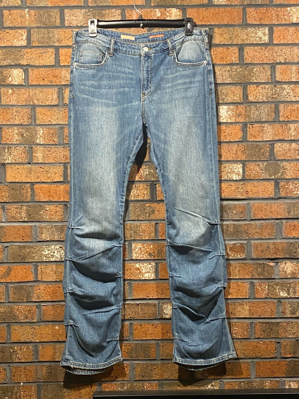 PILCRO JEANS CLASSIC 5 POCKET with a STUNNING TOUCH to the BOTTOM